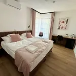 Zsindelyes Vendeghaz 3* Hajdúszoboszló